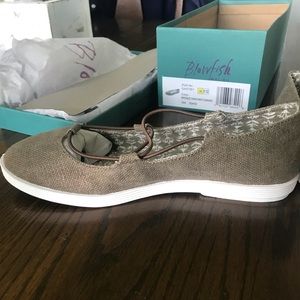 NWT gatsby blowfish flats summer cute 8.5
